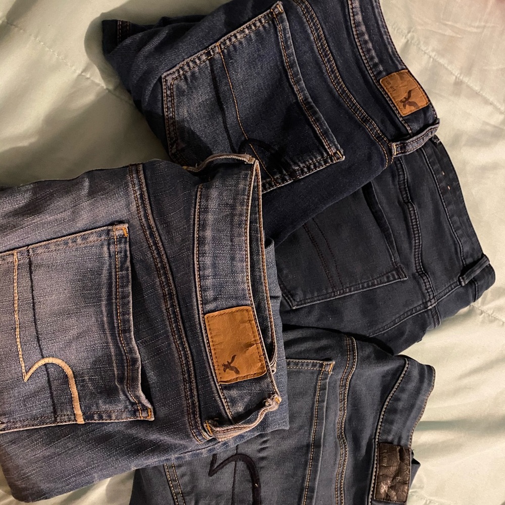 2 pairs of American eagles jeans